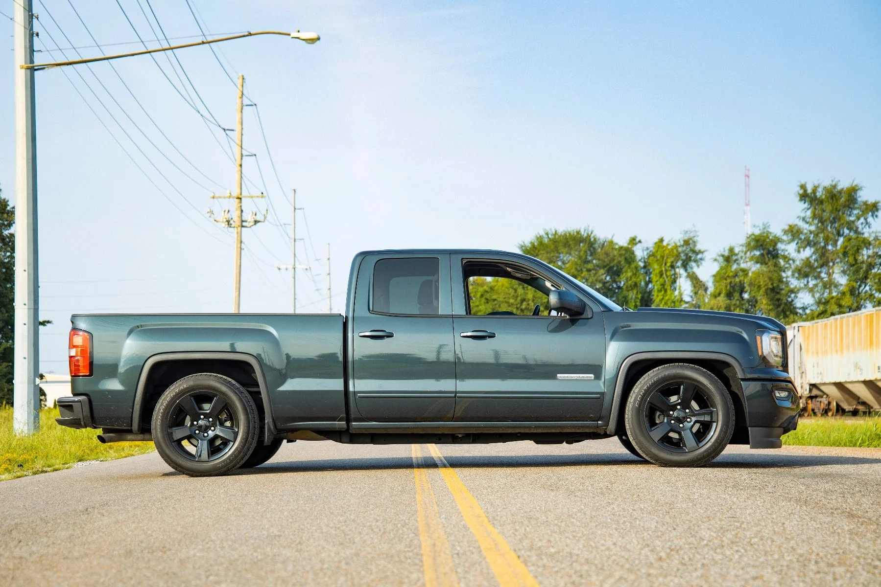 2 Inch Front Lowering Kit 4 Inch Rear Lowering Alum/Stamped Knuckle 14-18 Chevy/GMC 1500 Rough Country - 71630 - Image 3