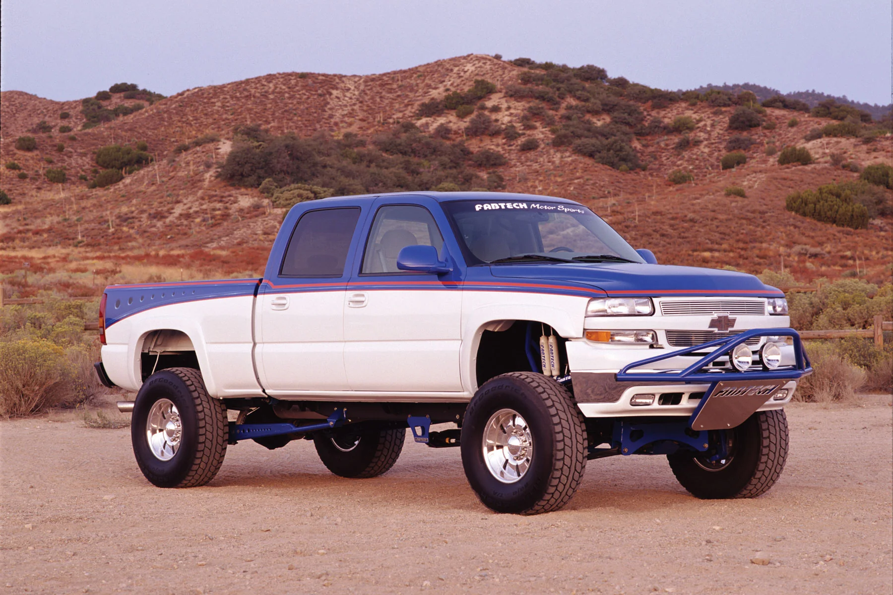 8" PERF SYS W/DLSS SHKS 01-06 GM C/K2500HD, C/K3500 NON DUALLY. - K1015DL - Image 2