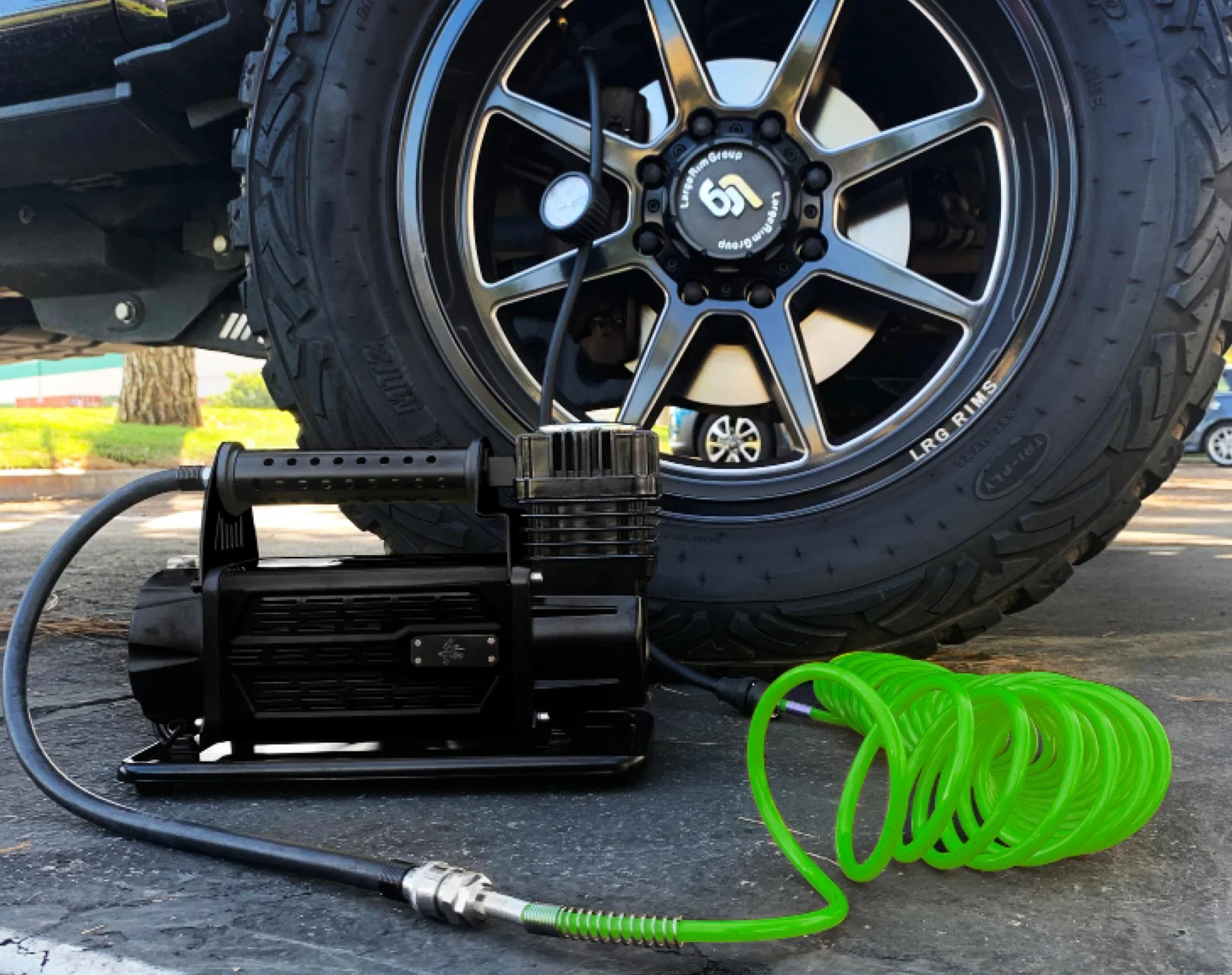 Air Compressor System 5.6 CFM With Storage Bag Hose & Attachments Single Motor Up Down Air - 12099917 - Up Down Air - Image 6
