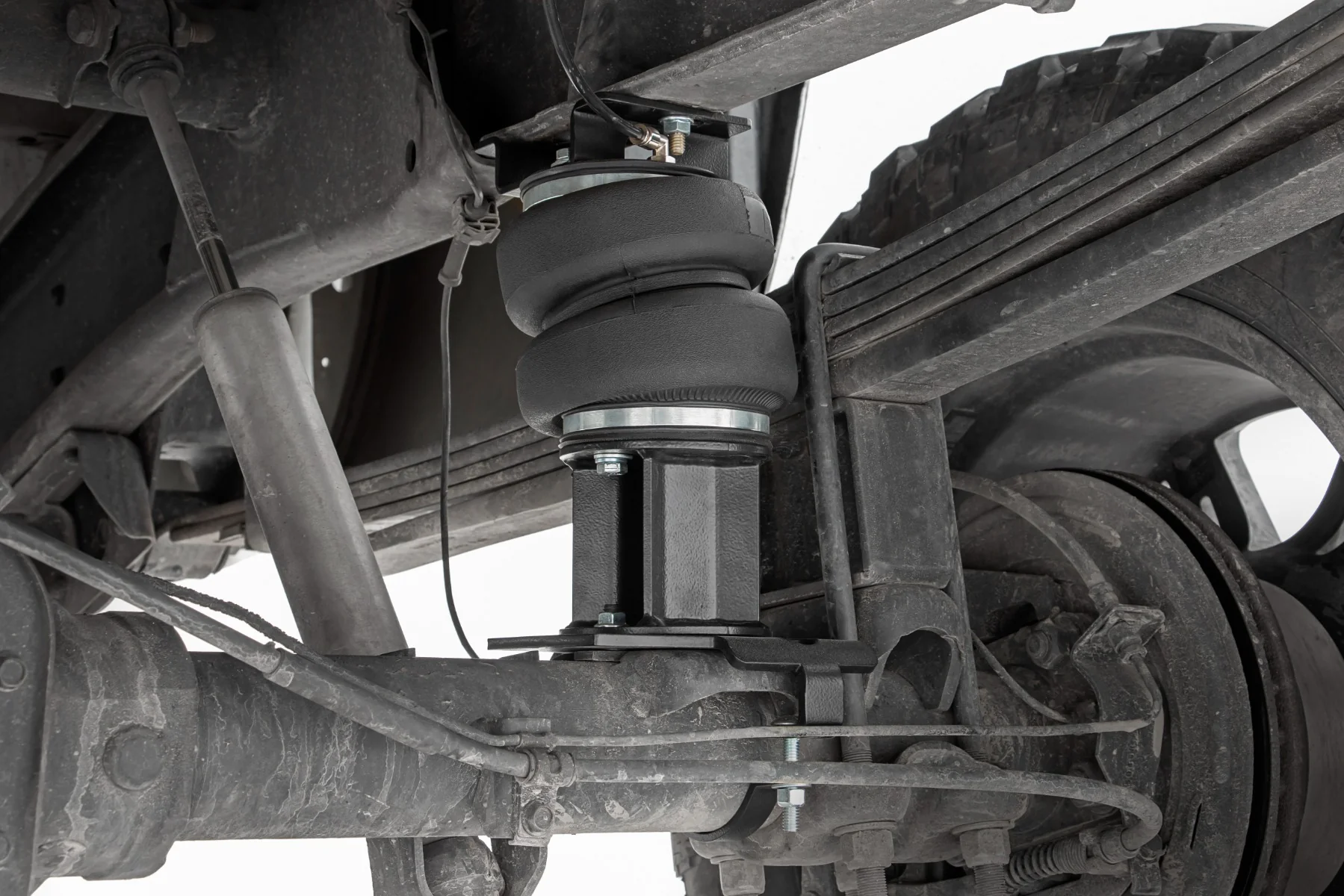 Air Spring Kit 0-6 Inch Lift without Onboard Air Comprsseor 01-10 Chevy/GMC 2500HD Rough Country - 10006 - Image 11