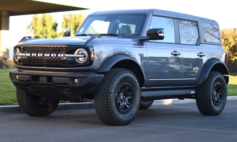 AMP Research 21-23 Ford Bronco 4 Door (Excl. Raptor) XL PowerStep - Black - Image 3