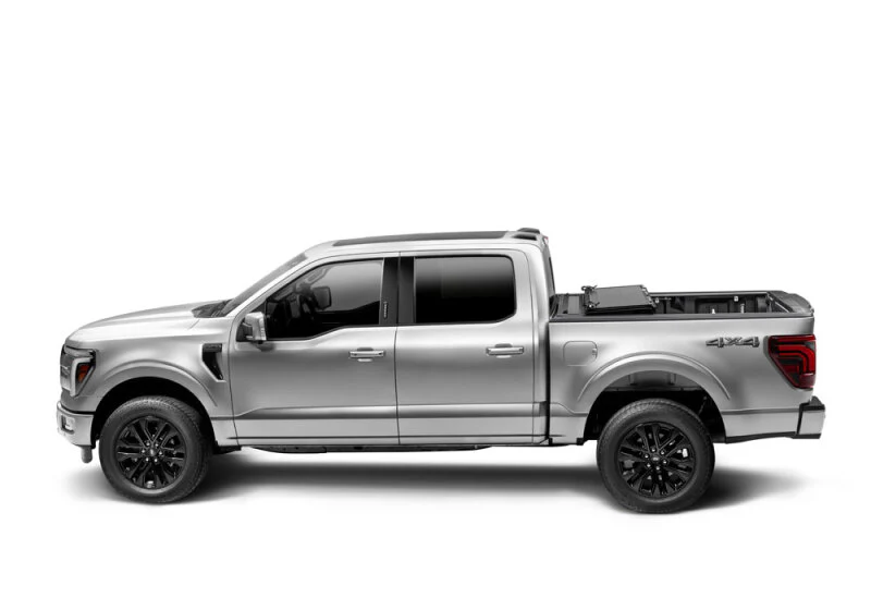 BAK 21-22 Ford F-150 (Incl. 2022 Lightning) BAKFlip G2 5.7ft Bed Cover - Image 10
