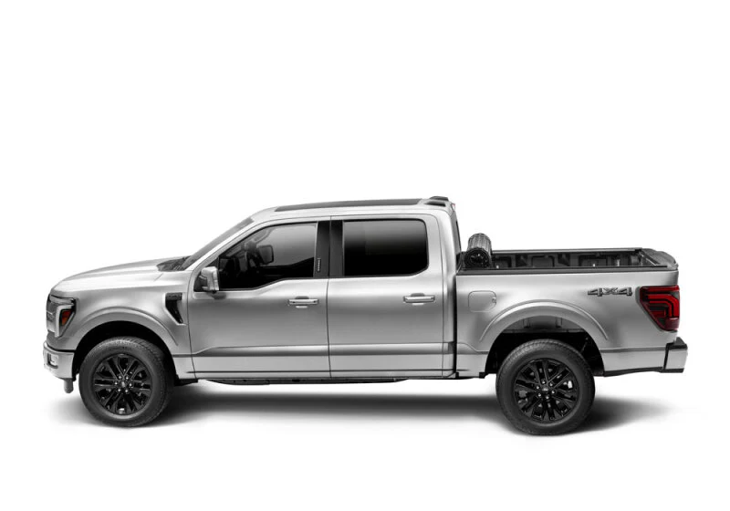 BAK 21-24 Ford F-150 5.7ft. Bed BAKFlip Revolver X4ts - Image 13