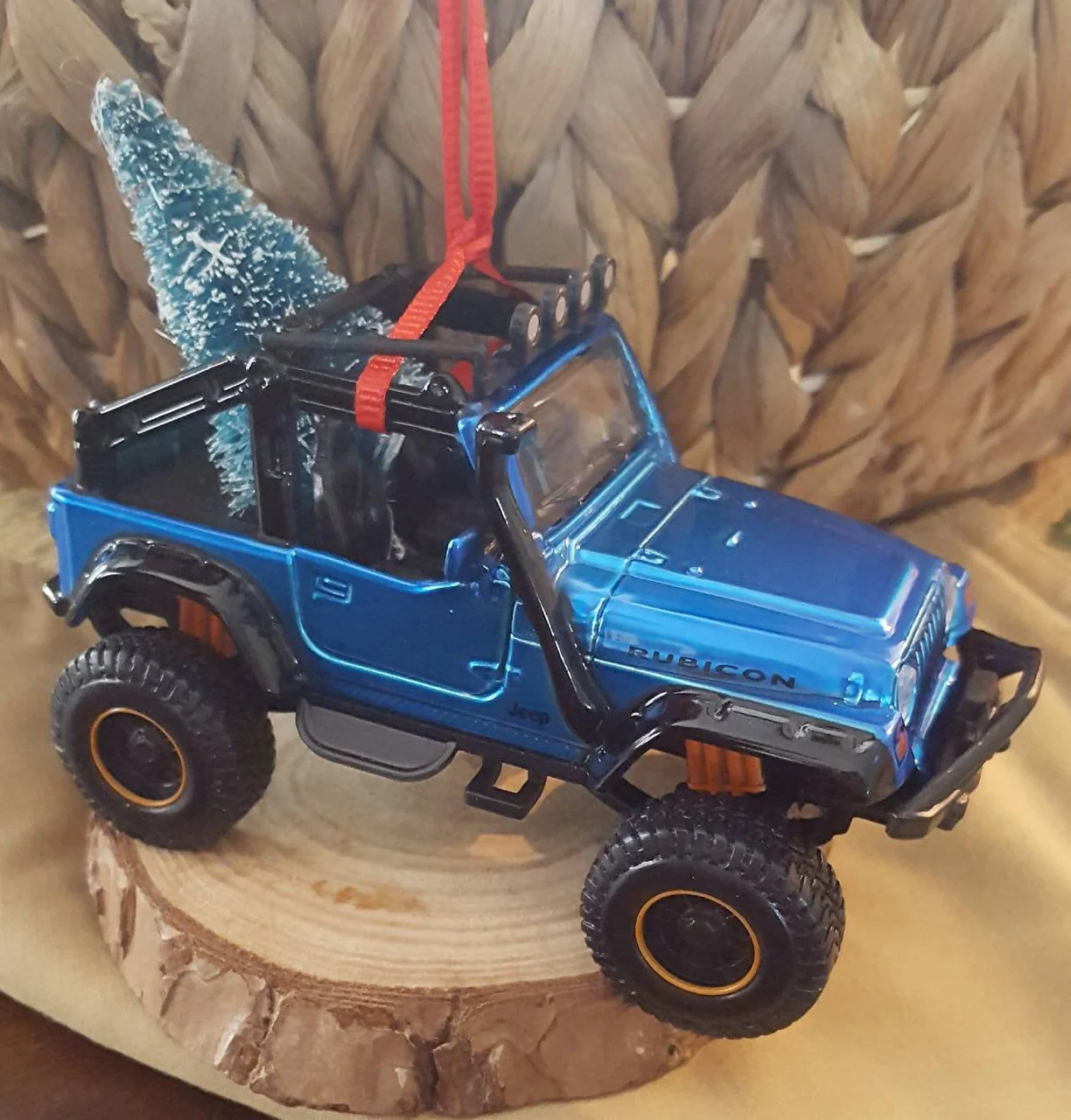 Jeep Wrangler TJ Christmas Ornament with Tree - Image 2