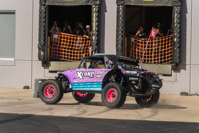 Rigid Industries x SHREDDY 360-Series 4in Lights w/Wt Bcklght (2) + 6 Covers (2 Pink/2 Teal/2 Blk) - Image 3