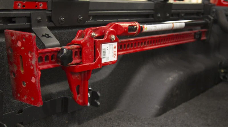 Rugged Ridge 20-22 Jeep Gladiator Off Road Jack Bed Rail Mount - Image 2