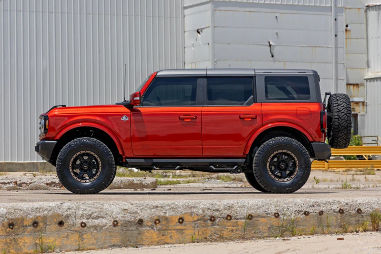 SRL2 Adjustable Aluminum Step 4-Door Ford Bronco 4WD (2021-2024)-Rough Country - Image 8