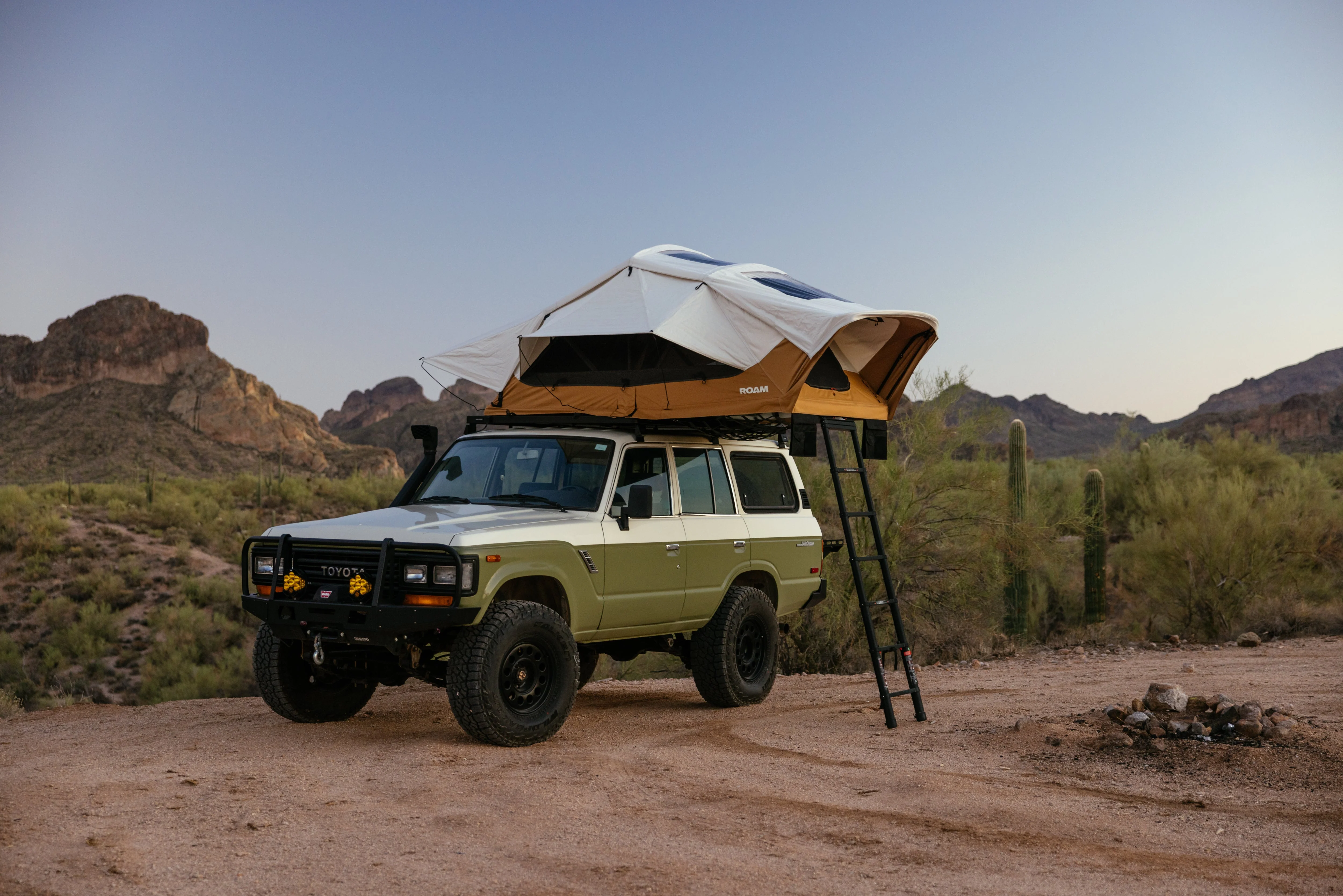 Vagabond XL 2.0 Rooftop Tent - Image 3
